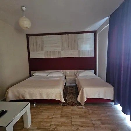 Ξενοδοχείο 045 Σκόδρα